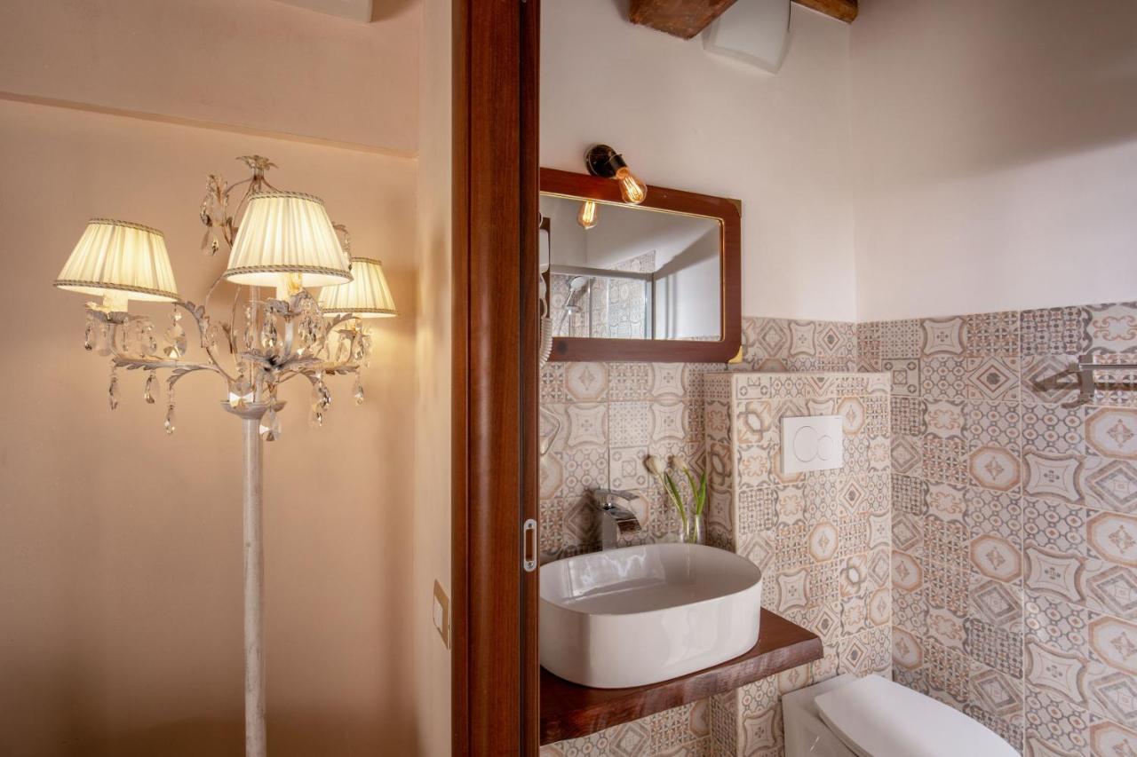 Residenza Nobile Laurina Hotel Rome Bagian luar foto