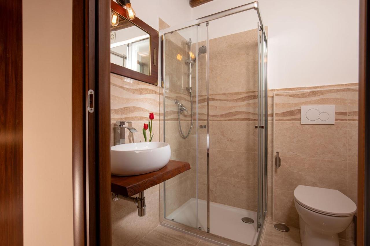 Residenza Nobile Laurina Hotel Rome Bagian luar foto